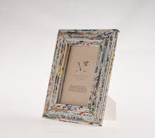 Load image into Gallery viewer, Newspaper Art Picture Frames